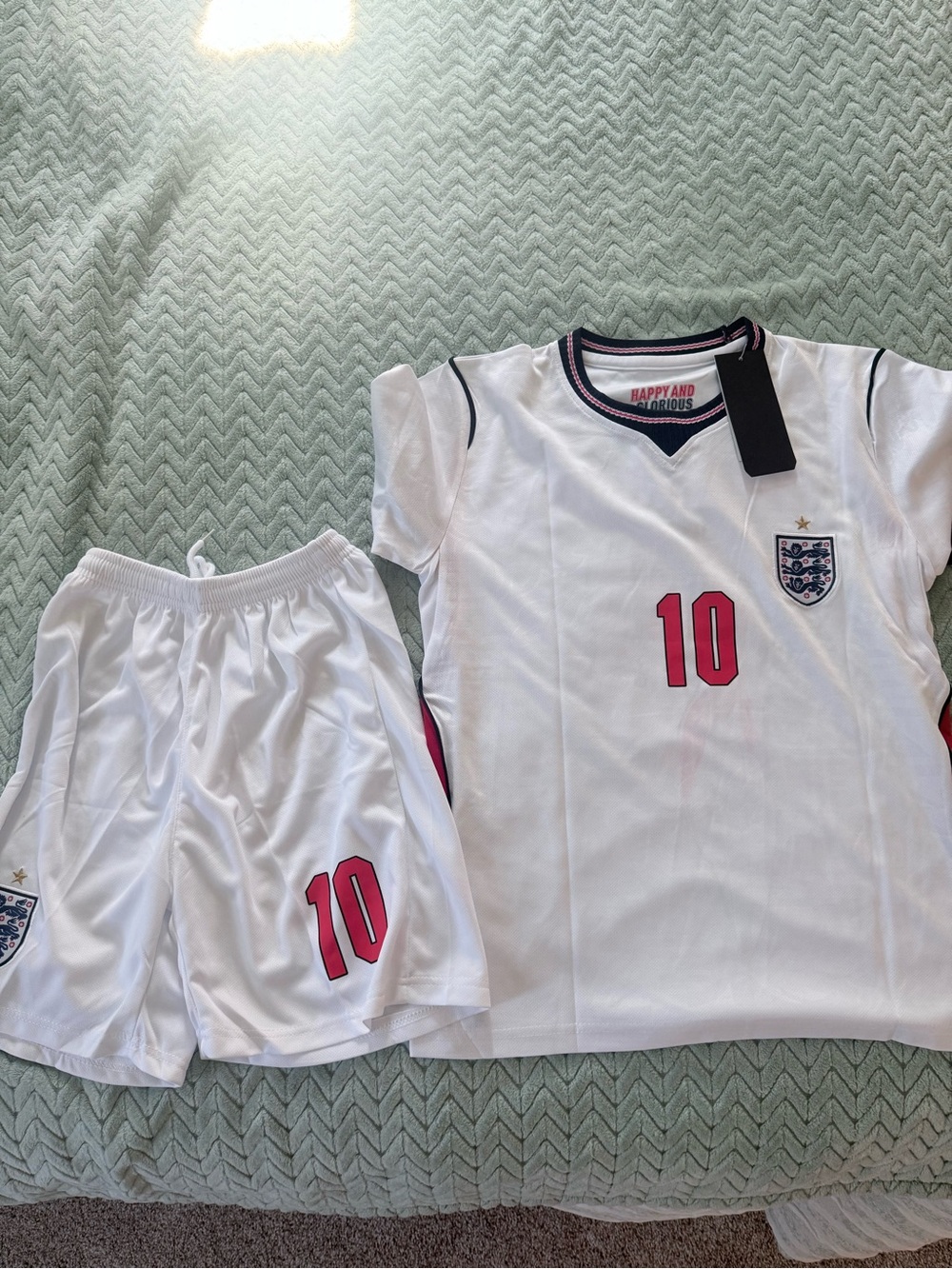 England Soccer Jersey & Shorts Set, Bellingham, brand new with tags, FIFA